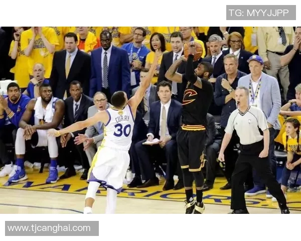 2016年NBA总决赛骑士与勇士第五场精彩回顾全场录像重温篮球经典对决 2016年NBA总决赛骑士与勇士第五场精彩回顾全场录像重温篮球经典对决